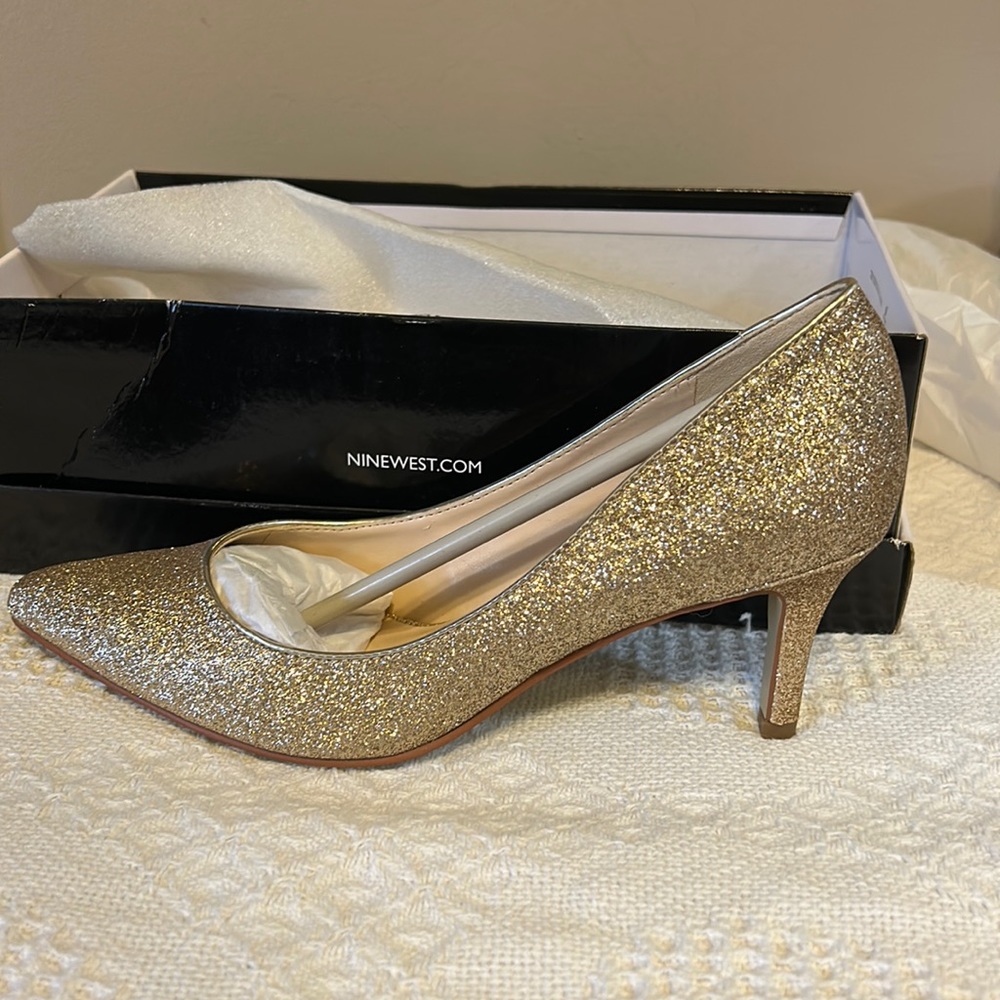 Brand new Nine West women’s high heel. Size 6 1/2